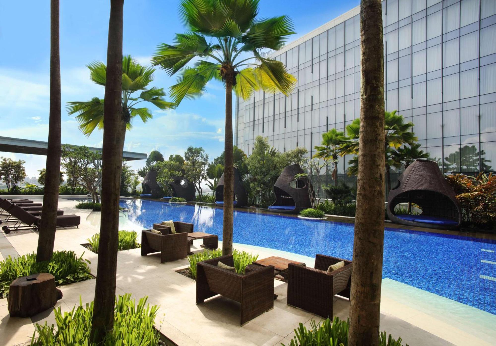 Hilton Bandung Hotel Exterior photo
